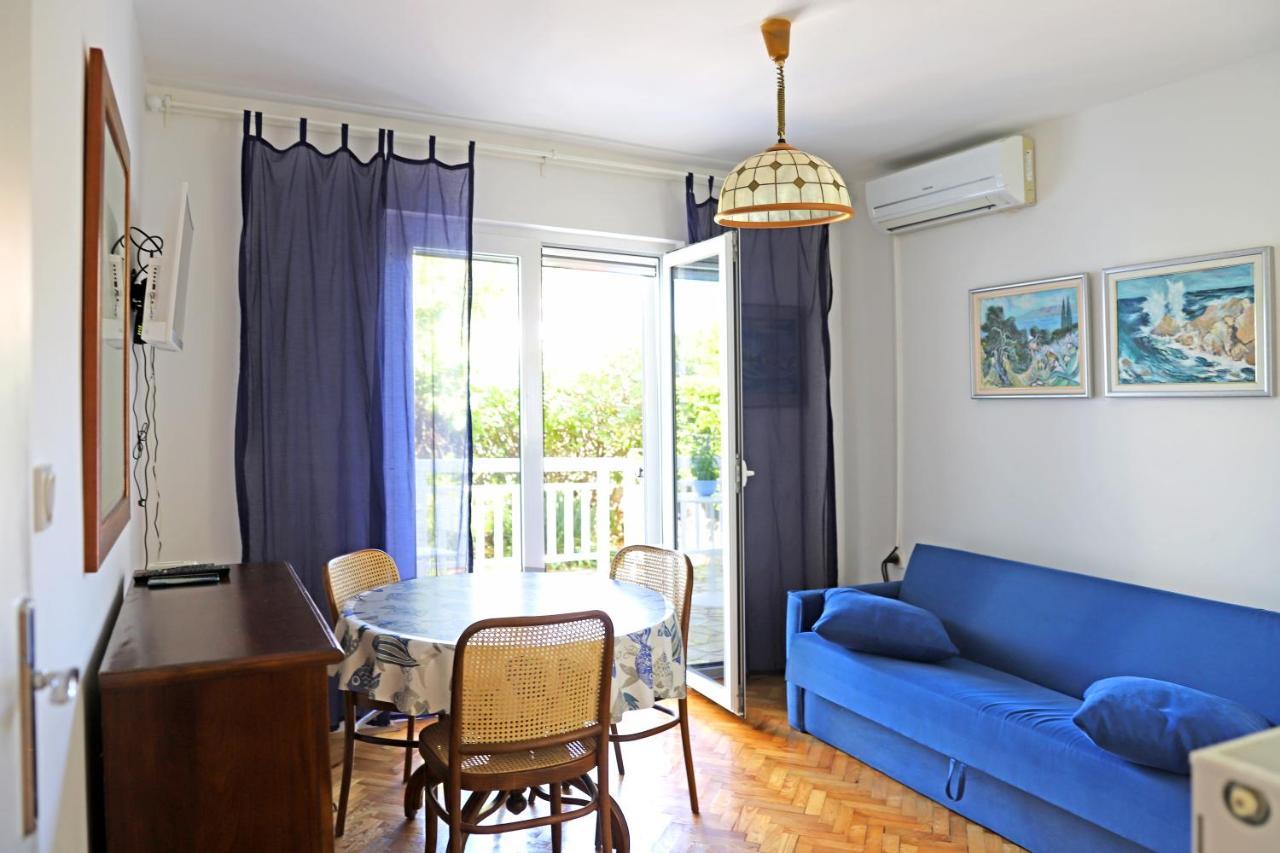 Apartment Hudan Malinska Exterior photo