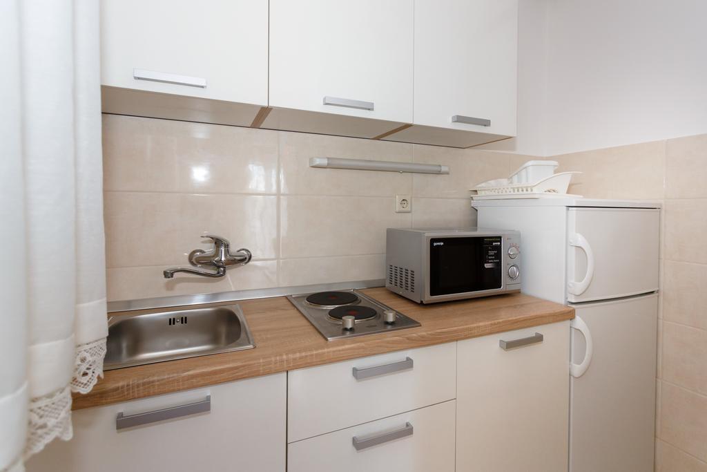 Apartment Hudan Malinska Exterior photo