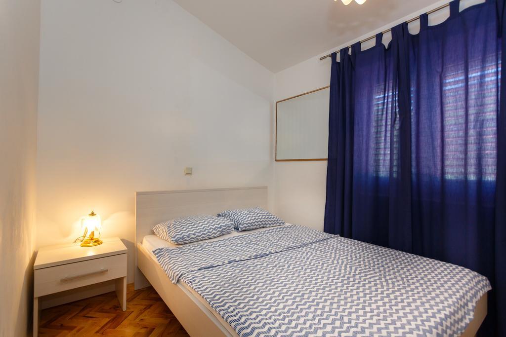 Apartment Hudan Malinska Exterior photo